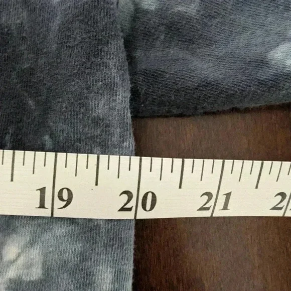 2/$10 NASA Tye dye T Shirt - Picture 5 of 5